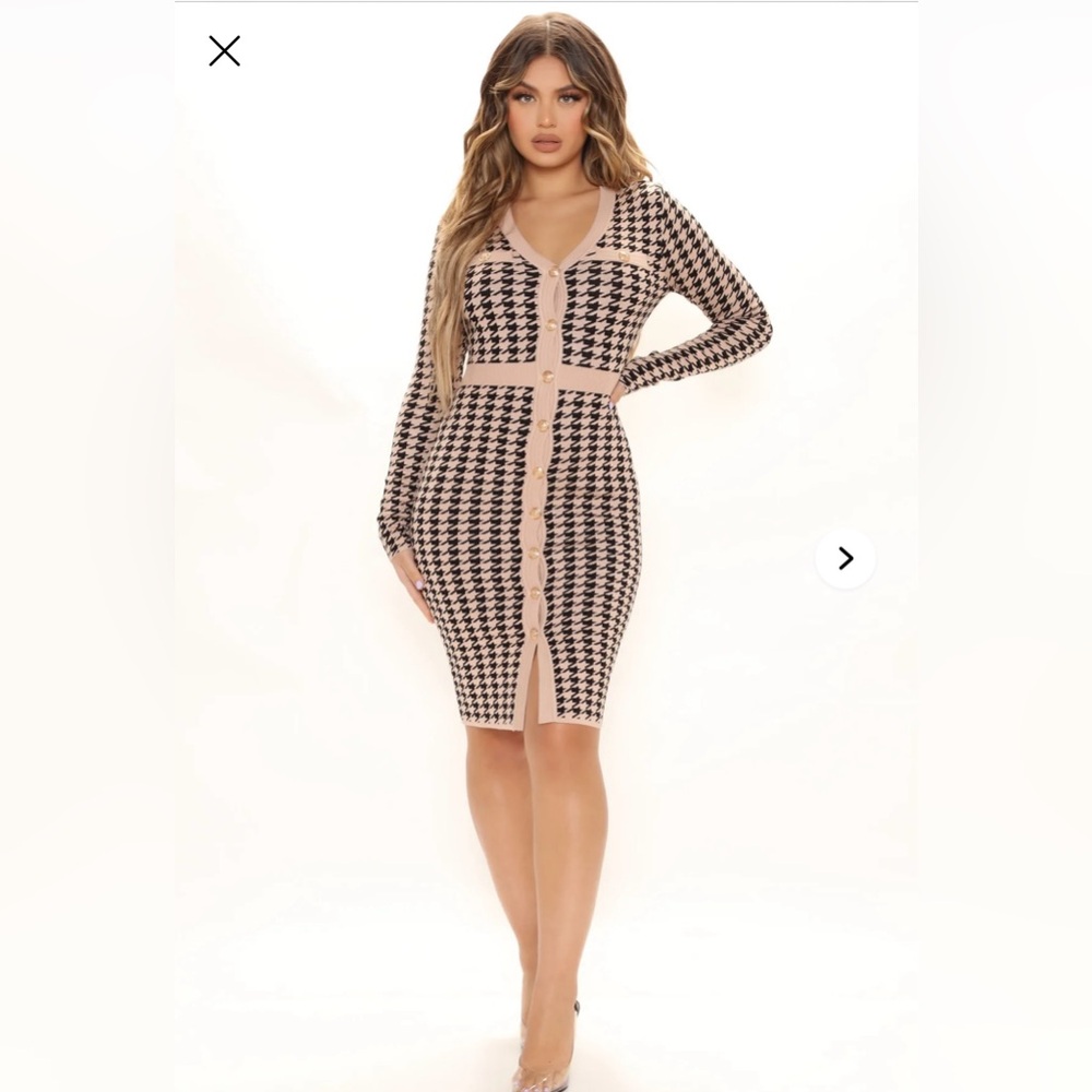 Fashion Nova Black and White V-Neck Bodycon Dress